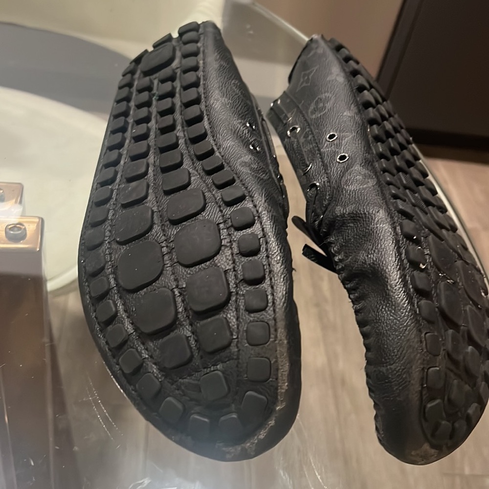 Men’s Louis Vuitton Moccasin Shoes - Picture 3 of 3